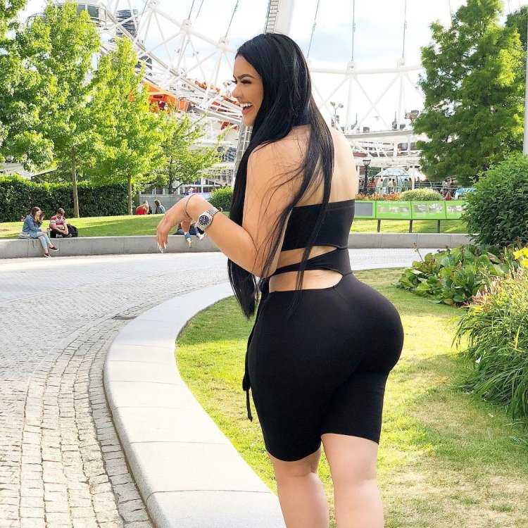 Graciela.Montes попа