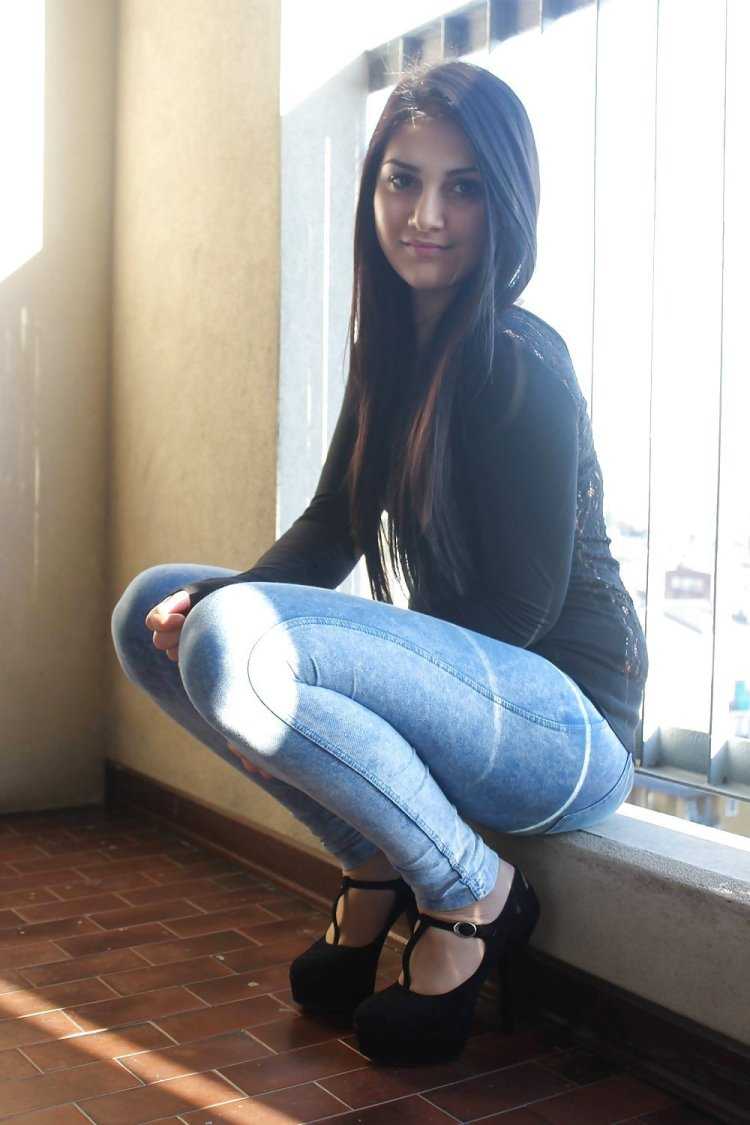 Азербайджанские девушки в джинсах