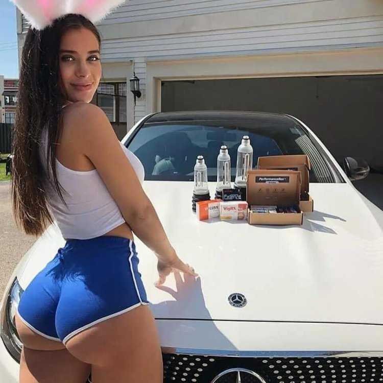 Тайя Кристиан booty