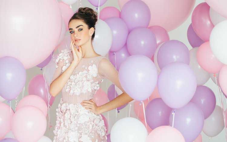 С именинницей шарики