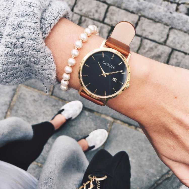 Соблазн часов в Instagram