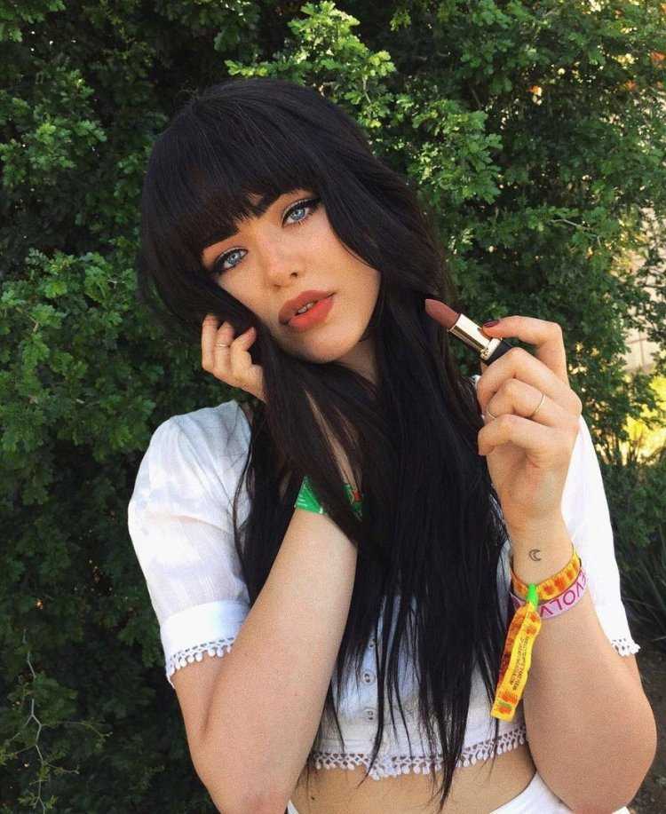 Кристина Базан, волшебство черных волос