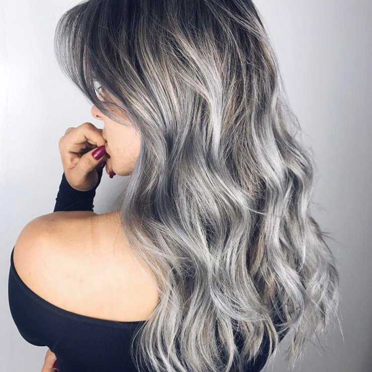 Брюнетка с пепельным мелированием62