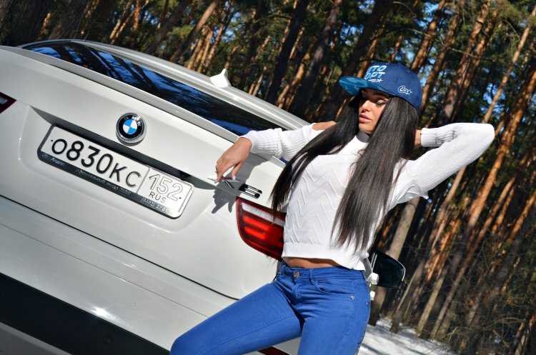 БМВ X6 и обольстительные женщины