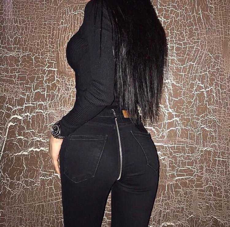 Сногсшибательные дамы в джинсах с молнией на попе