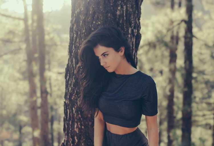 Красивые брюнетки