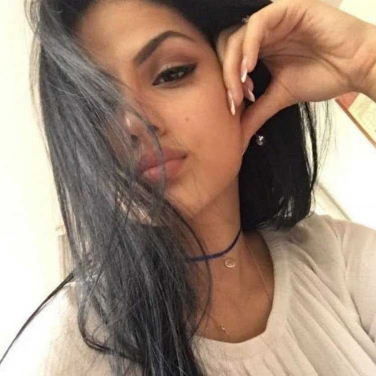 Армянка с черными волосами