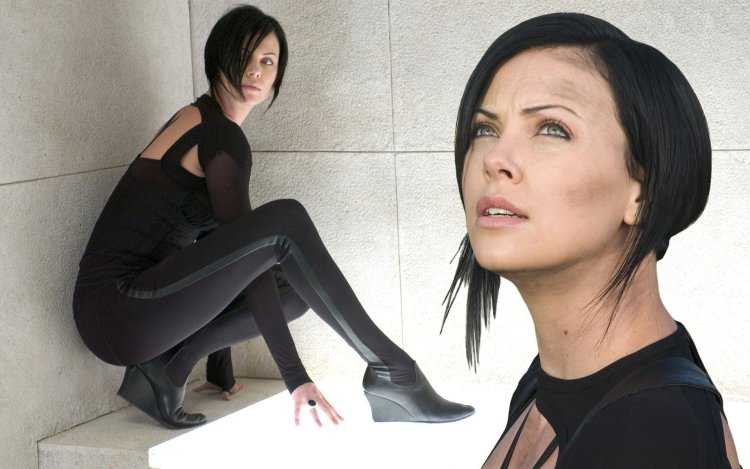 Стрижка Шарлиз Терон в Эон Флакс