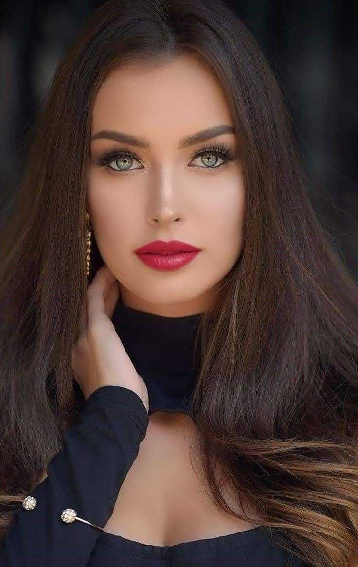 Красивые брюнетки