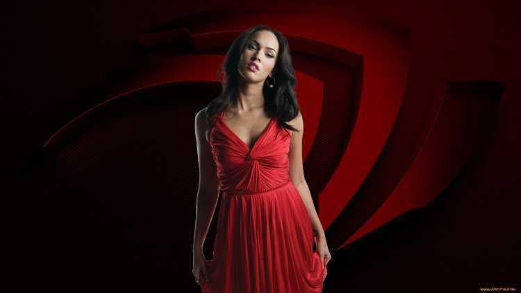 Меган Фокс в Красном платье