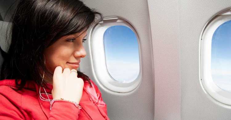 Селфи в самолете у окна