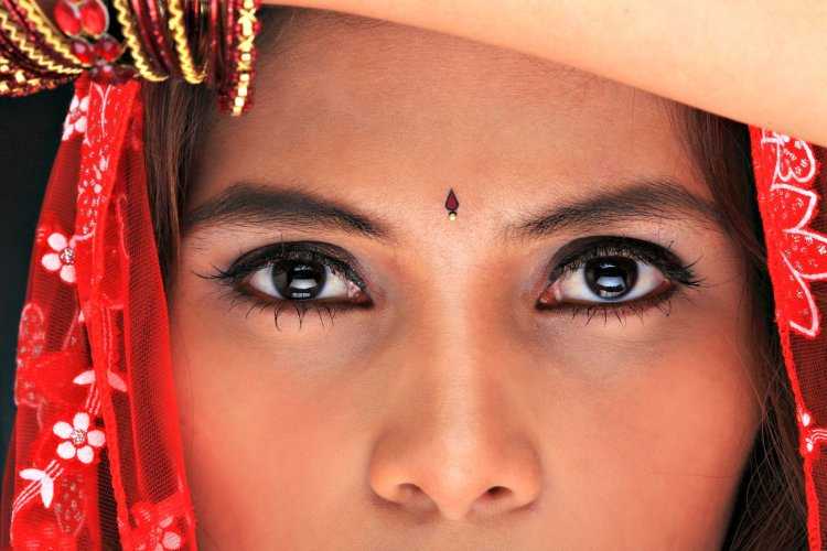 Сурьма на индианке