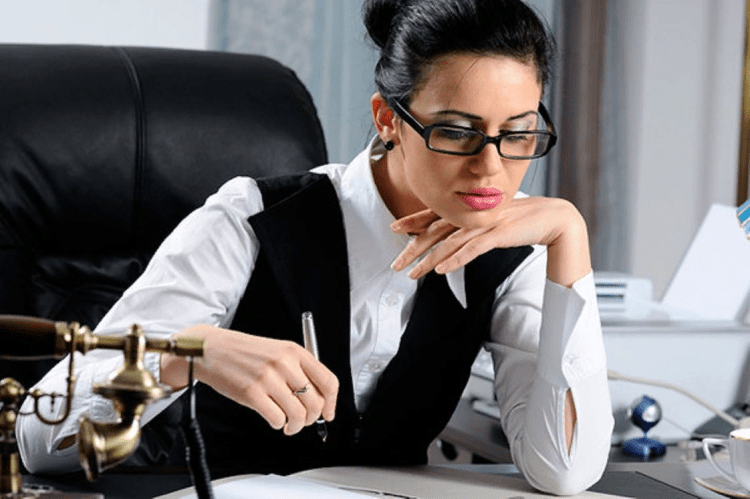 Женщина карьеристка