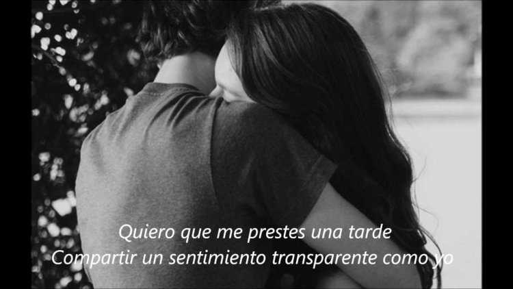 Девушка на спине у парня