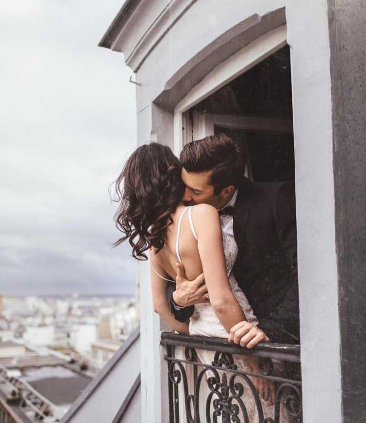 Парочка со спины