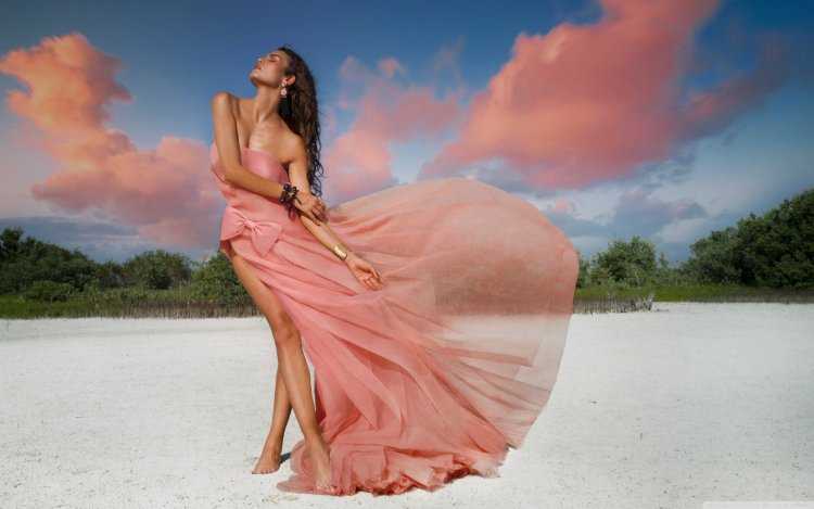 Фотосессия в розовом платье