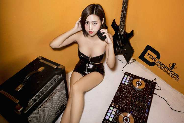 Японки диджеи