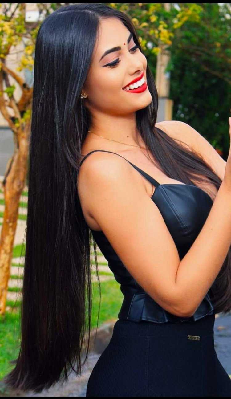 Красивые брюнетки