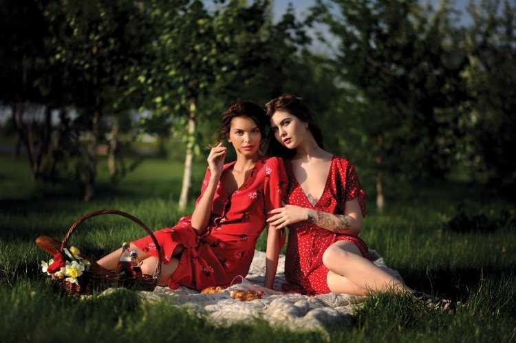 Фотосессия подруг на природе
