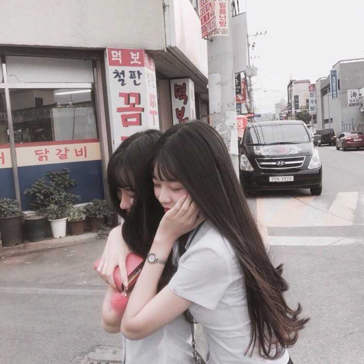 Кореянки лучшие подруги