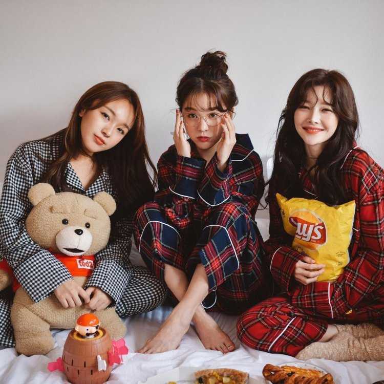 Кореянки подруги