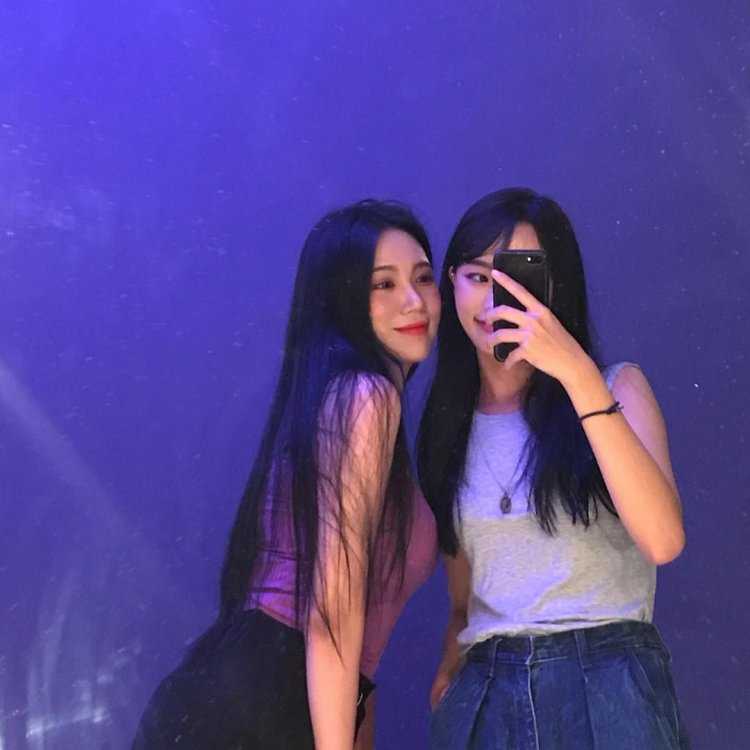 Две кореянки Эстетика