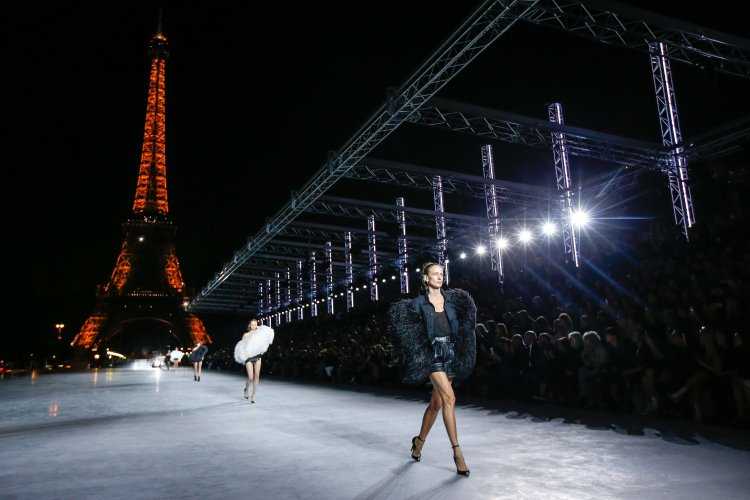 Эйфелева башня Ив сен Лоран