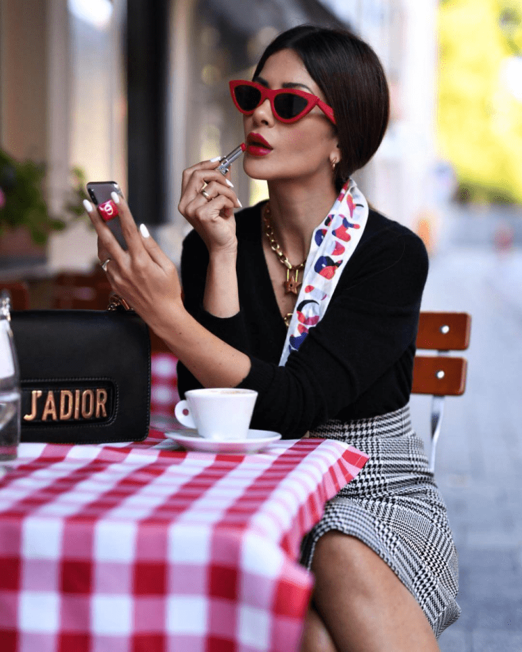 Парижский Шик Инес де ла Фрессанж