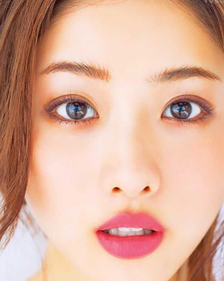 Глаза азиатки