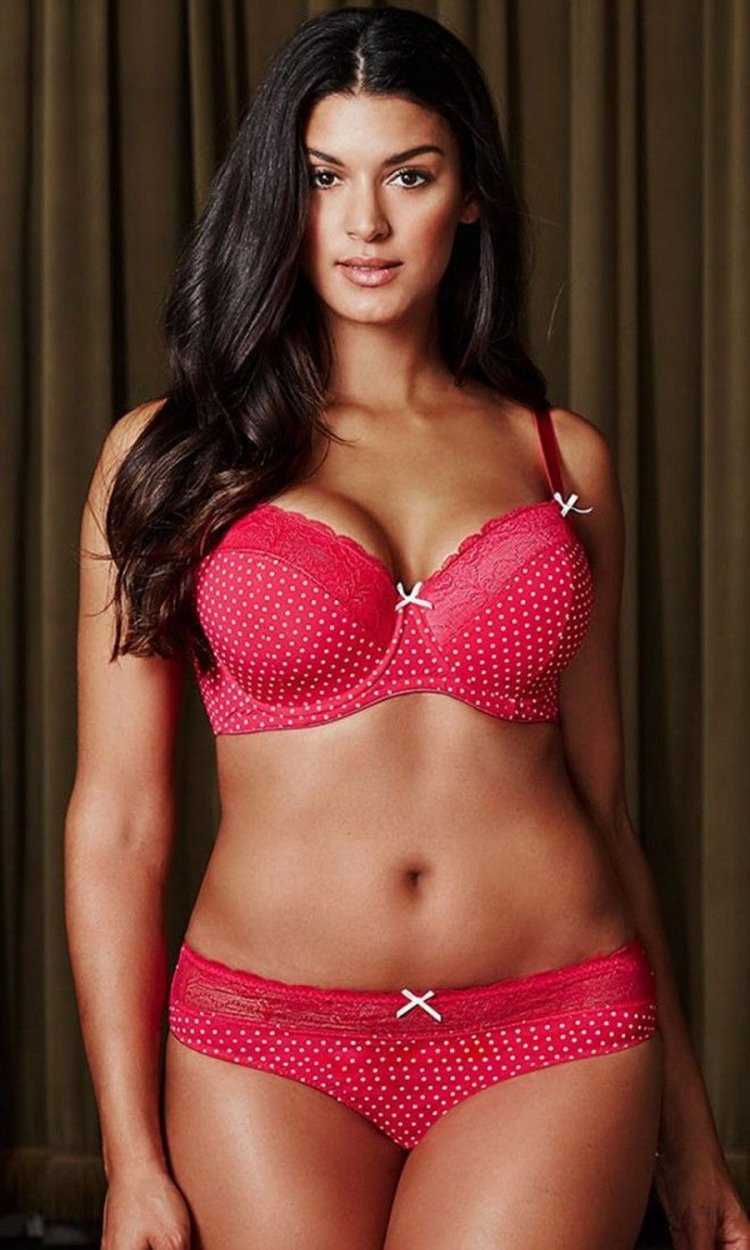 Соблазнительные пупки индианок