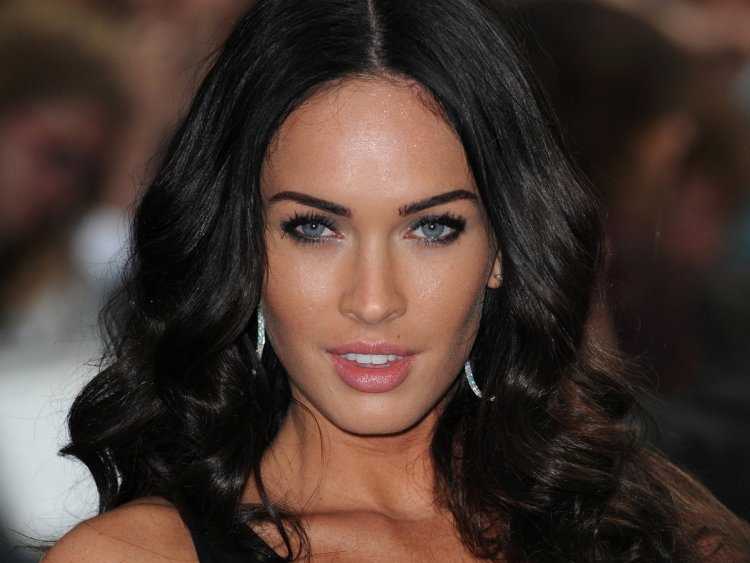 Известные брюнетки красавицы69