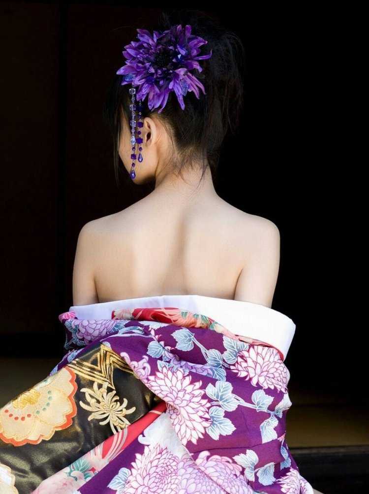 Anri Okita юката