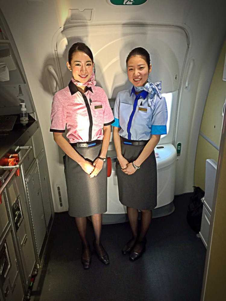 Монгольские авиалинии стюардессы