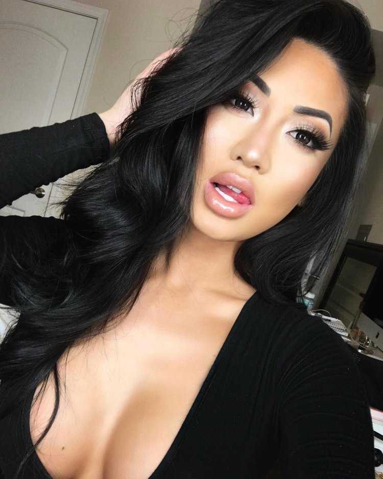 Айжан асёмова