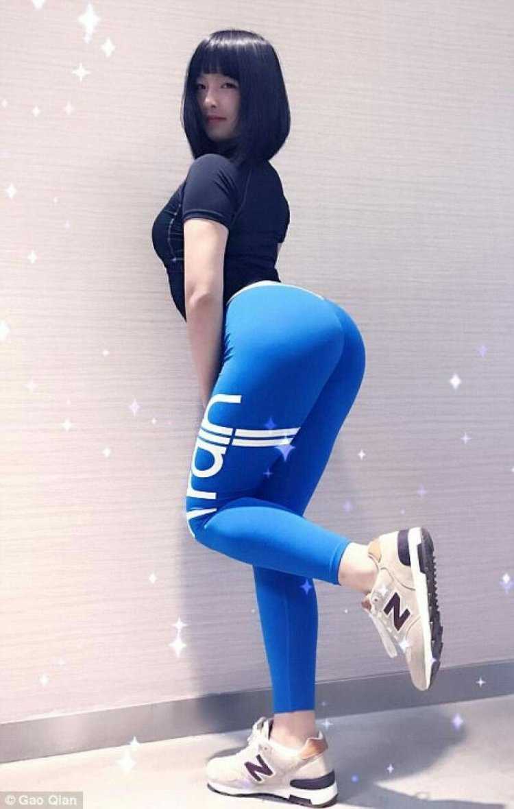 Азиатские девушки в леггинсах