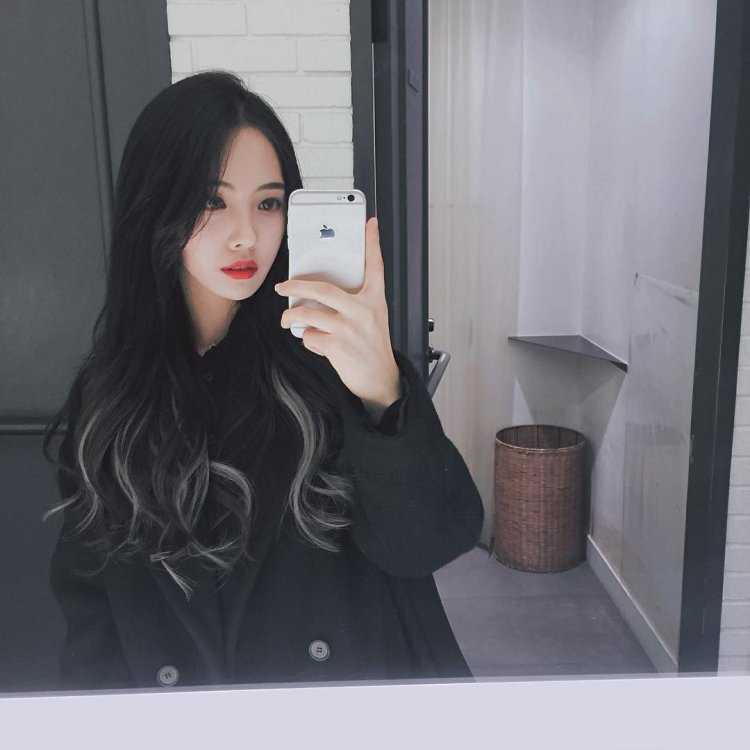 Манящие корейские красавицы на селфи