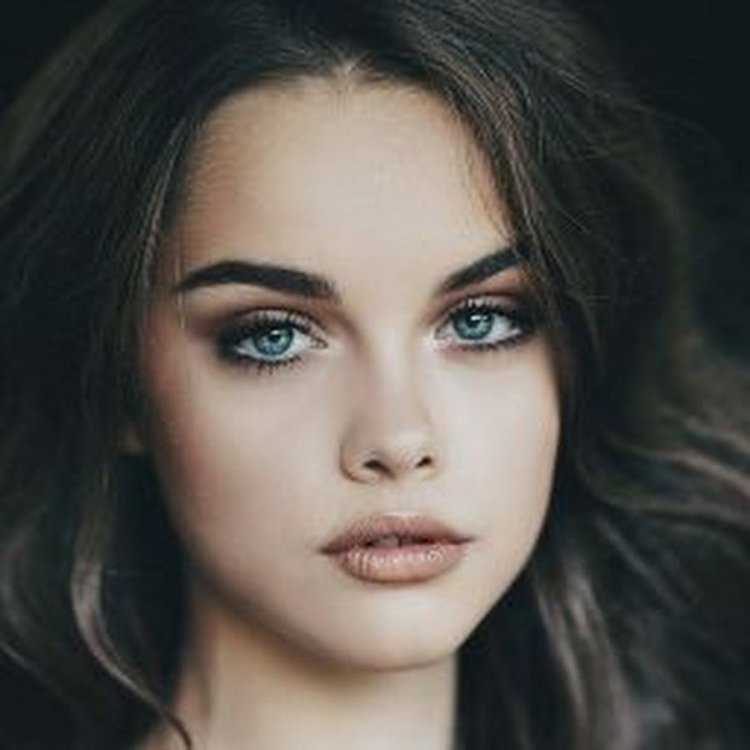 Анна Спивак