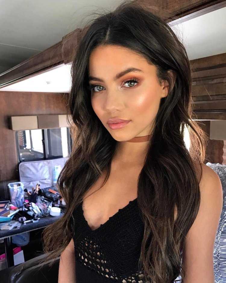 Адриана Мишель модель