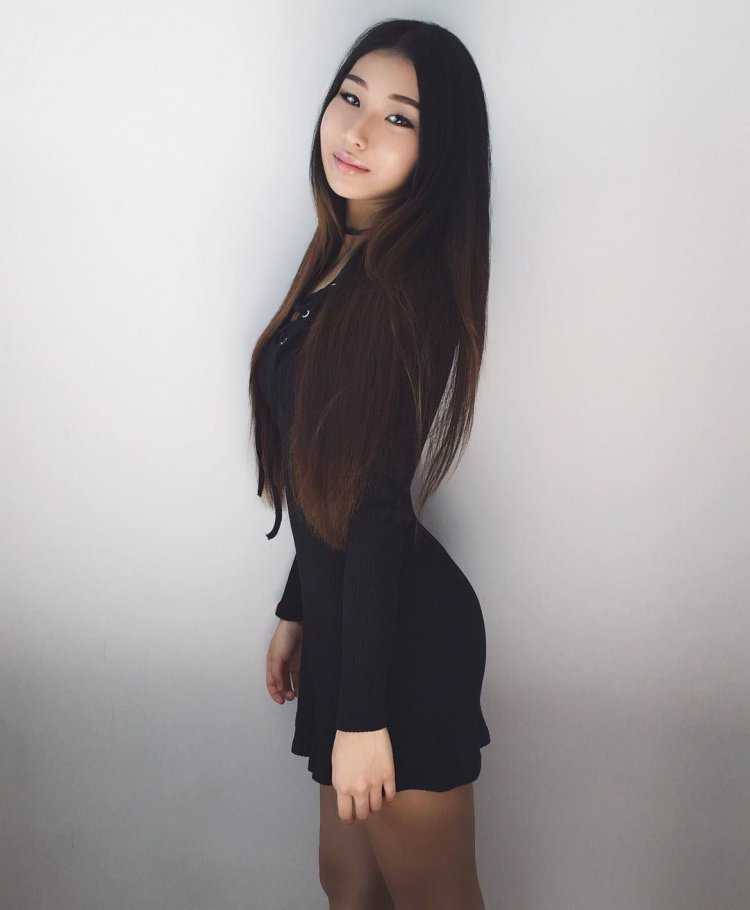 Казашка Рамина Канатаева