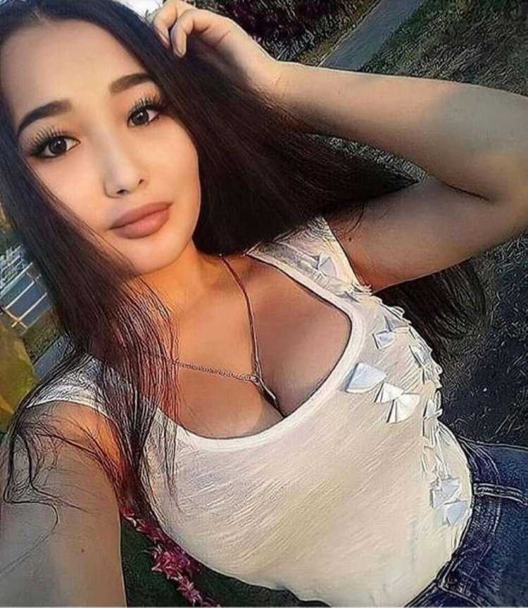 Казашка девушка фигурная