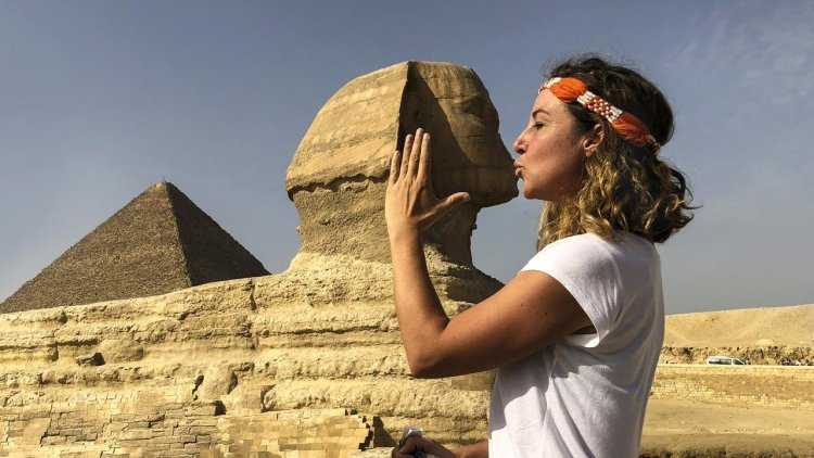 Египтолог Ребекка