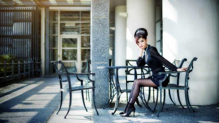 Интеллигентная женщина