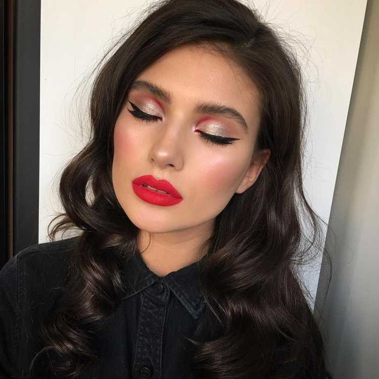 Макияж с красной помадой