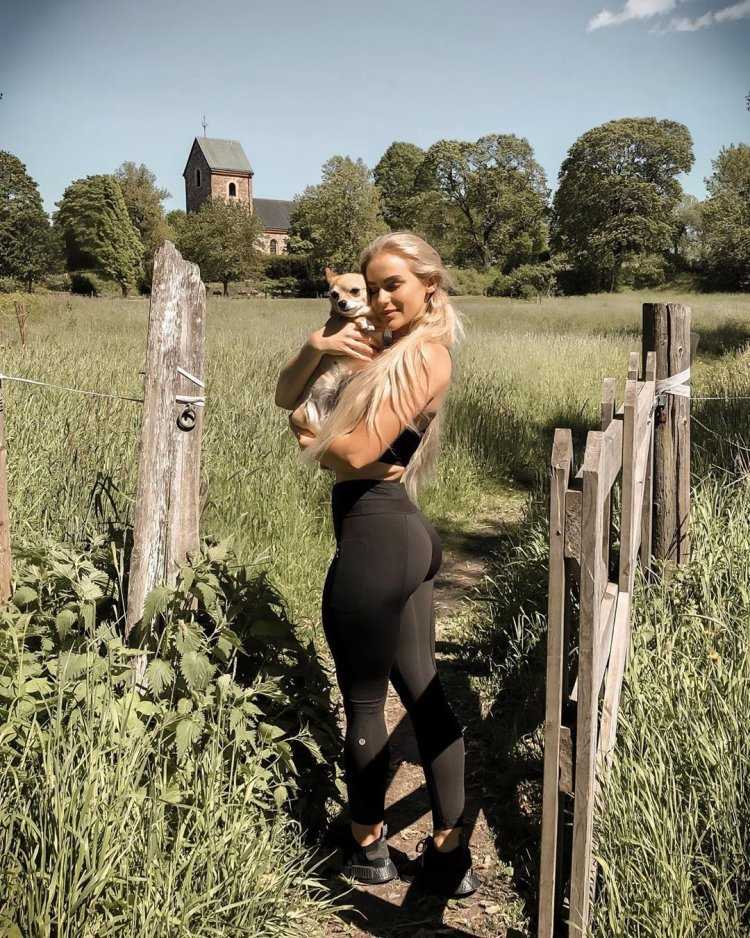 Анна Нистрём - шведская фитнес модель