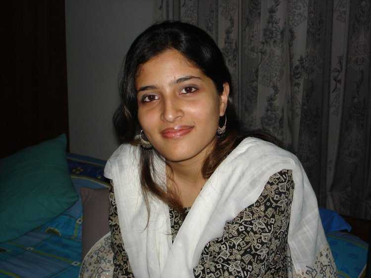 Девушки из indian Pakistani Sri Lankan