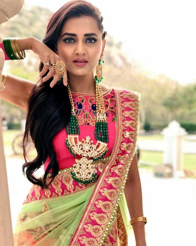 Теджасвини Пракаш сериалы