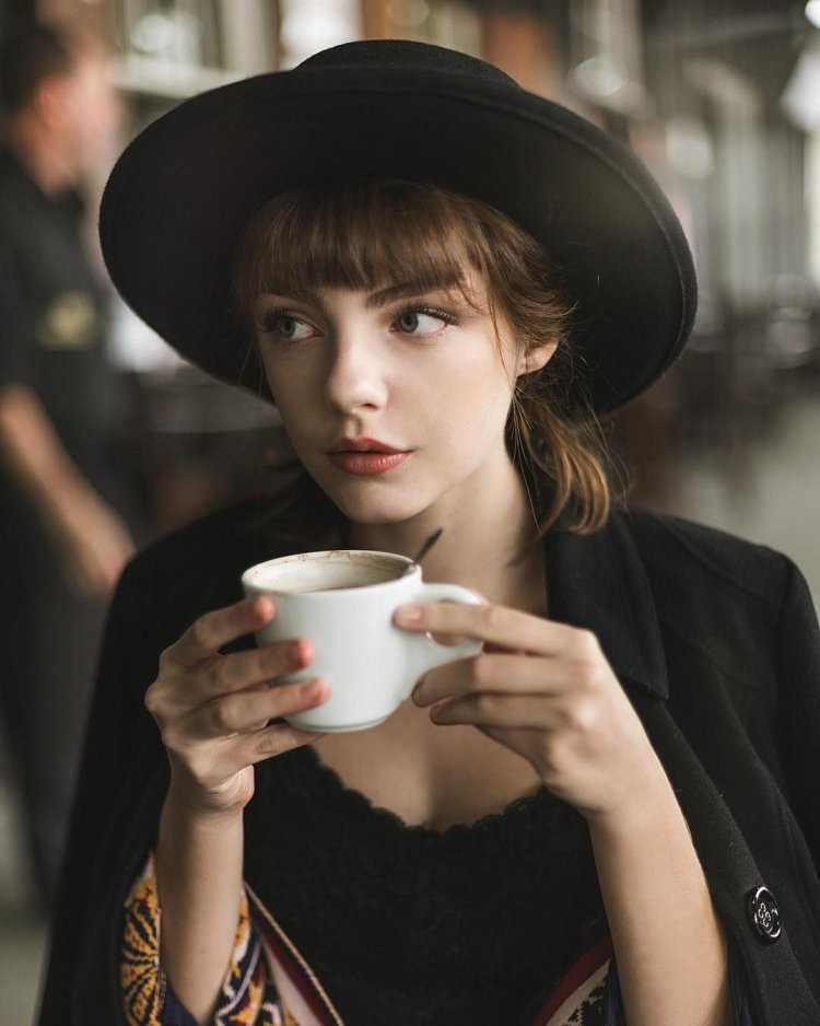 Сексуальные девушки во французском стиле