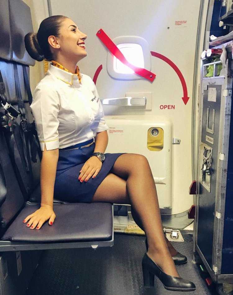 Claire Castel бортпроводница