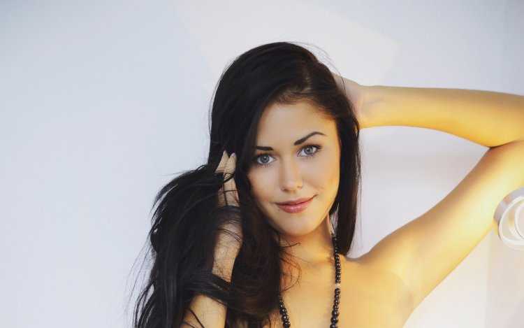 Модель Мейси Бехам