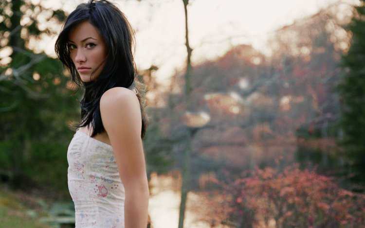 Соблазнительная брюнетка1